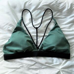 Green and Black Victoria’s Secret Triangle Sports Bra Medium